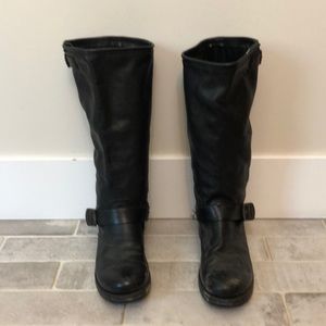 Black fry boots